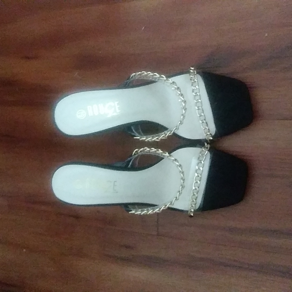 Rogue heels